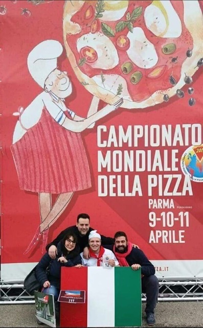 Sorin Andrei bei der Internationalen Pizzameisterschaft in Parma